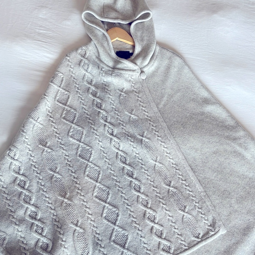 Pendleton poncho, natural ivory color, lambs wool. New.